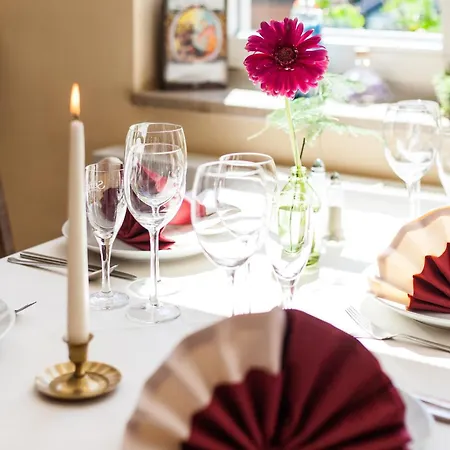 Ξενοδοχείο Der Insulaner - & Restaurant Malchow (Mecklenburg-Vorpommern)